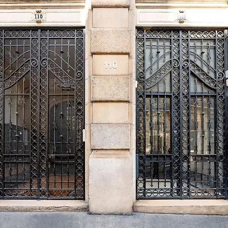 Luxurious Parisian-style In Parigi