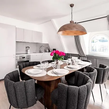 Luxurious Parisian-style In Appartamento Parigi